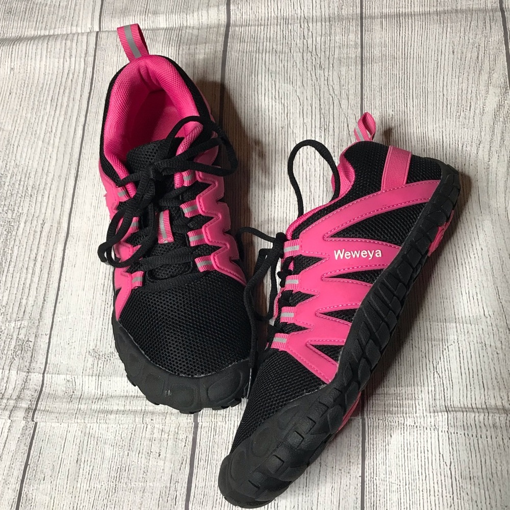 WEWEYA Barefoot Minimalist Running Cross Training Shoe Womens Size 7.5. (38)